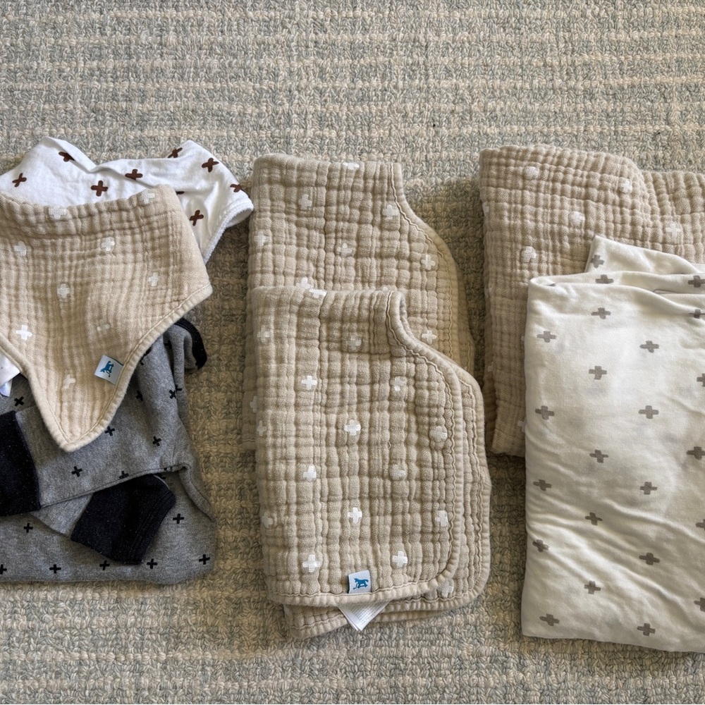 Little Unicorn Taupe Cross Lot